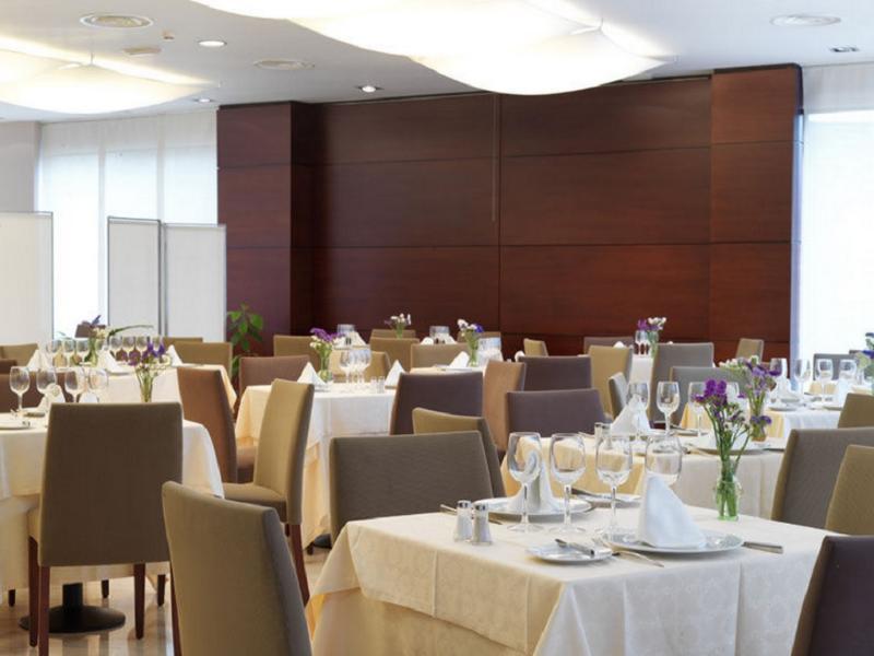 Eurostars Ciudad De LA Coruña Restaurace fotografie